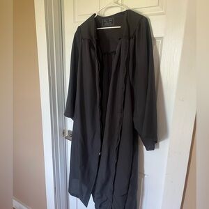 Oak Hall Graduation Gown